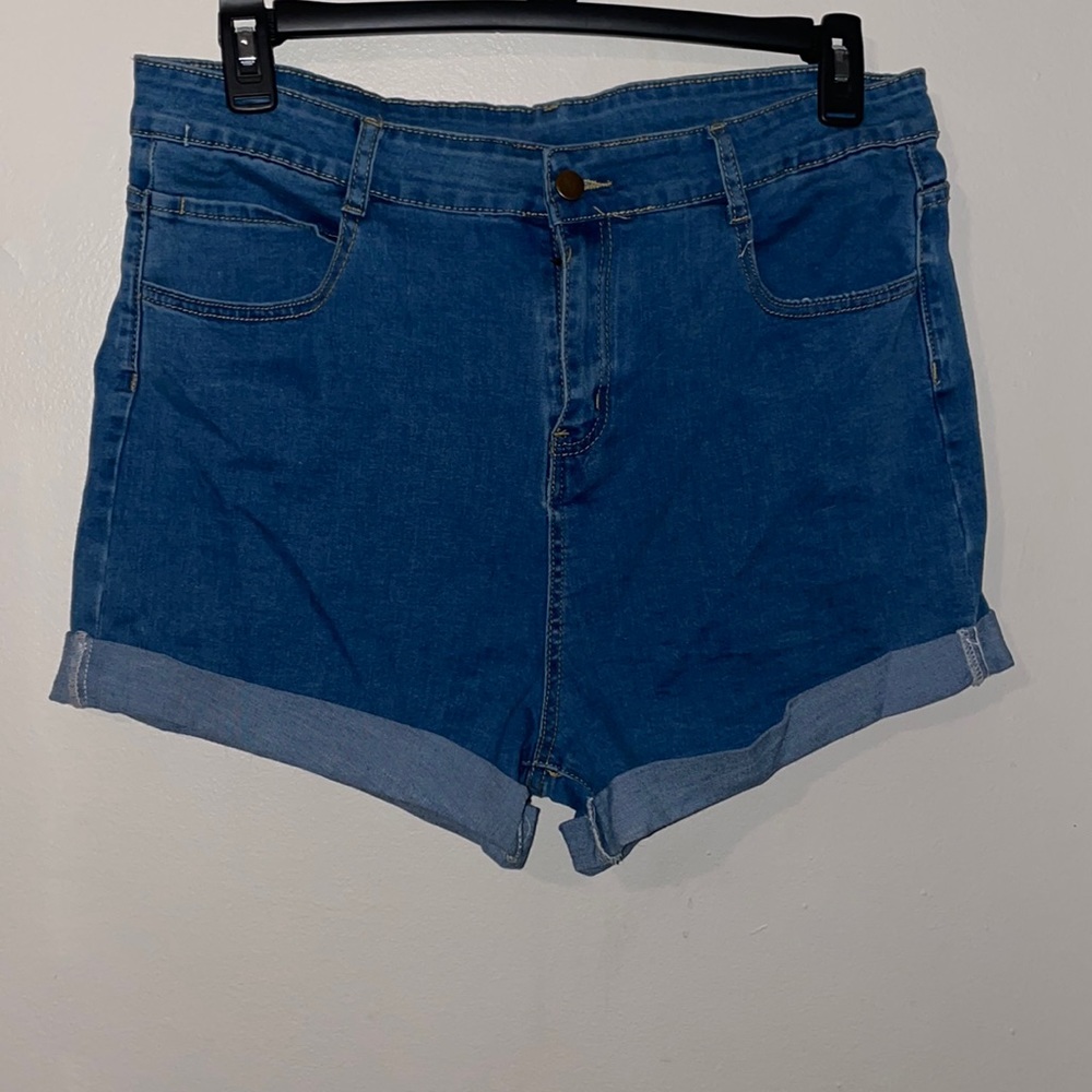 4/$20 Stretchy denim shorts 2 XL